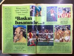 HAYAT SPOR DERGİSİ - 22 EKİM 1975 - SAYI: 43 - CİLT: 4 - VEFA SPOR 1975 TAKIM KADROSU POSTERİ - TEKİRDAĞSPOR 1975 TAKIM KADROSU POSTERİ - GALATASARAY - ESKİŞEHİRSPOR - KAYAHAN TÜRKÇÜ - TRT ve SPOR - İBRAHİM İŞSEVENLER - OKAN YÜKSEL, İZMİR MEKTUBU - ADANA MEKTUBU, ALİ HOŞFİKİRER - ZONGULDAK MEKTUBU, GÖNÜL ALIŞIR - BURSA MEKTUBU, İBRAHİM İŞSEVENLER - PERMA-SHARP REKLAMI - DİDİ ve FENERBAHÇE - TEKİN ONAY, BEŞİKTAŞ, DÜŞVAR İYİİŞ - BÜLENT ÖZYAZICI - OLAYLI ESKİŞEHİRSPOR FENERBAHÇE MAÇI, ESKİŞEHİRSPORLU TARAFTARLRIN BAŞINI TAŞLA YARDIKLARI FENERBAHÇE KAPTANI YILMAZ - BÜLENT ÖZYAZICI - MECİT AVCI - OKAN YÜKSEL - FATİH TERİM - İSKENDERUNSPOR - AKAY EREN - CAHİT SAĞLIK - FAHRİ İKİLER - İRFAN RUSÇUKLU - KEMAL ÖZUĞUR - LİDER KOCAALİSPOR - METİN TÜRKMENOĞLU - AHMET ÇUHACI - LÜTFÜ DAĞDAŞ - SABRİ HOCA - YALÇIN ÇINAR - SADETTİN UÇKUNOĞLU - MEHMET EMİN POLAT - ERHAN ÜNAL - TURGAY RENKLİKURT - ARKA KAPAK, TEKİRDAĞSPOR POSTERİ - POSTERLİ 32 SAYFA TAM TAKIM SPOR DERGİSİ