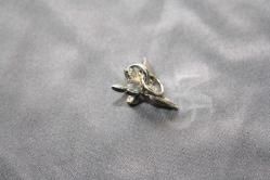 MELEK   KOLYE UCU   %100 ORJİNAL GÜMÜŞ  DETAYLAR RESIMLERDE (DELİKLİ RAF YUVARLAK KUTU