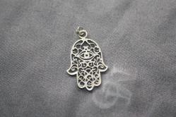 FATMA ANA ELİ  KOLYE UCU   %100 ORJİNAL GÜMÜŞ  DETAYLAR RESIMLERDE (DELİKLİ RAF YUVARLAK KUTU