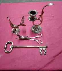 PİRİNÇ SÜRMEDANLIK ANAHTAR ŞAMDAN VE MUM MAKASI