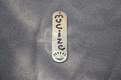 KOLYE UCU   %100 ORJİNAL GÜMÜŞ  DETAYLAR RESIMLERDE (DELİKLİ RAF YUVARLAK KUTU