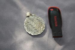 İsmi Azam ve Yedi Ayetler   KOLYE UCU   %100 ORJİNAL GÜMÜŞ  DETAYLAR RESIMLERDE (DELİKLİ RAF YUVARLAK KUTU