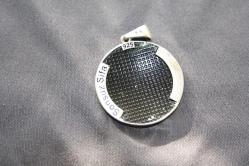 Sonsuz Şifa Kolye 925 AYAR  KOLYE UCU   %100 ORJİNAL GÜMÜŞ  DETAYLAR RESIMLERDE (DELİKLİ RAF YUVARLAK KUTU