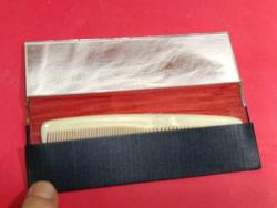 K48----İPEK BASKI ÇOCUK RESİMLİ AYNALI TARAK KABI