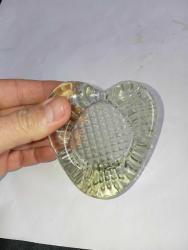 Eskilerden kap formunda cam küllük