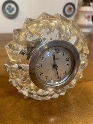 Avrupa kurmalı masa saati