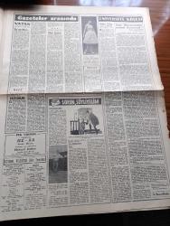 Havadis Gazetesi - 11 Ocak 1961 - Fikir İşçileri Ve Gazete Patronları Köşe Yazısı - 9 Gazete Sahibini Fikir İşçileri Protesto Etti - Gazete Sahipleri Basın Hürriyeti Mefhumunu İstismara Kalkmıştır - Örtülü Ödenek Davasında Sanıklar Müdafaa Yaptılar - Gençlik Fikir İşçilerini Davalarında Destekliyor - Milli Birlik Komitesi İrtibat Bürosunun 24 No.lu Tebliği - Temel Reis Çizen Ralph Stein - Fikir İşçiliği Yazan Orhan Seyfi Orhon Köşe - Verem Hastalığı ve Savaşı Yazan Doktor Aziz Yergök Köşe Yazısı - Bu Ceset Kimin Yazan W. J. Yazı Dizisi - Gazetelerden Başlıklar - Üniversite Köşesi - Ava Gardner İsmini Ve Dinini Değiştiriyor - İstanbul Tiyatrosunda Sakallı Gelin Oyunu Fotoğraf - Affetmeyen Kadın Yazan Jean P. Moerau Yazı Dizisi - İstanbul Ankara Radyosu Programı - Yaşar Doğunun Arkasından Yazan Ruhi Yıldırım Köşe Yazısı - Fenerbahçe İzmir Takımları İçin Dün Antrenman Yaptı - Yaşar Doğu'yu Toprağa Verdik - Bir Milyonerin Kurduğu Takım Boca Juniors 2.800.000 Lira Kar Temin Etti