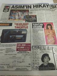 MELODİ Gazetesi,GÜNLÜK HAYATIN SESİ  - 15 Şubat 1992 -Zeynep özal-asım ekren-melodi özel haber-Kadir inanır-kenan erçetingöz-Elvis Presley -Nuran arat-ingiliz kraliyet ailesi-türk hukukçu kadınlar derneği-oyna kazan-arnavut güzeli-uzay savaşçıları-asım'ın hikayesi-pembe rüyalar-yaşanmış aşk hikayeleri-salih aydın-bilgi yarışması-melike abla-gönül abla-unutulmayan aşklar-astro melodi-bülent kısa-cinsel bilgiler-vahşi aşk-ümit efekan-harika avcı-selahattin sürek-ekrem bora-neşe aksoy-hakan balamir-maradona-kraliçe-müzik dünyası-perde arkası-aykut ışıklar-kadın dedektif