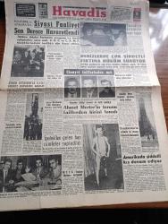Havadis Gazetesi - 9 Şubat 1961 - İstanbul'da Ve Ankara'da Siyasi Faaliyet Son Derece Hararetlendi - Yassıada'da Duruşmalar Bugün Başlıyor - Ethem Yetkiner'le İlgili Rüşvet Davasına Bakıldı - Turhan Feyzioğlu İstifa Sebebini Açıkladı - Sputnik'ten Gelen Bazı Cümleler Zaptedildi - Kennedy Eşi Ve Kızı İle Fotoğraf - Frankenstein'in Evinde Üç İnsan İskeleti Bulundu - Kıbrıs Meclisinde Türk Mebusları Rumları Destekledi - Bu Ceset Kimin Yazan W. J. Yazı Dizisi - Bahtiyar Şair Yazan Orhan Seyfi Orhon Köşe Yazısı - Temel Reis Çizen Ralph Stein - Birleşik Arap Cumhuriyetinin Yeni Anayasası - Aya Gidecek Gemi İki Kişi Taşıyacak - İstanbul Ankara Radyosu Programı - Futbol Federasyonu Harita Üzerinde Ecnebi Antrenör Arıyor - Fenerbahçe Bugün Çalışacak İstanbulspor Yarın Akşam Ankara'ya Gidecek - Galatasaray Hapoel İçin Antreman Yapıyor - Adana'da 11 12 Şubatta Yaşar Doğu İçin Güreş Müsabakaları Yapılacak