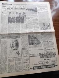 Havadis Gazetesi - 12 Şubat 1961 - Umumi Muvazene Ve Külhan Bütçelerle Birlikte 1961 Yılı Bütçesi 10 Milyar 541 Milyon 152 Bin 001 lira - Yeni Kurulan 4 Parti Dün Müracaat Etti - Resim Ve Heykel Sergisi - Topkapı Olayları Davasının Müdafaasına Devam Edildi - Ay'a Gönderilen Bir Mesaj Gönderildi - Şairlik Deliliği Yazan Orhan Seyfi Orhon Köşe Yazısı - Nükleer Denemeler Konferansı Yazan Cemil Monus Köşe Yazısı - Temel Reis Çizen Ralph Stein - Bu Ceset Kimin Yazan W. J. Yazı Dizisi - Şarkın Atmosferi ve Sihri İle Dolu Olan Bir Şehir Dakka - Marilyn Monroe Sıhhate Kavuştu - Hayır Hayır Yazan Pierre Lewis Yazı Dizisi - Sarışın Yıldız Anita Ekberg İtalyan Komiği Walter Chiari İle Bir Arada Görülüyor Fotoğraf - İstanbul Ankara Radyosu Programı - Yorgun Galatasaray Vefa Karşısında Zorlandı 2 0 - Fenerbahçe Şekerhilal'ı Güzel Oyunu İle Yendi - Milli Ligde Bugün - Feriköy Puan Cetvelindeki Durumunu Düzeltiyor