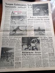 Havadis Gazetesi - 12 Şubat 1961 - Umumi Muvazene Ve Külhan Bütçelerle Birlikte 1961 Yılı Bütçesi 10 Milyar 541 Milyon 152 Bin 001 lira - Yeni Kurulan 4 Parti Dün Müracaat Etti - Resim Ve Heykel Sergisi - Topkapı Olayları Davasının Müdafaasına Devam Edildi - Ay'a Gönderilen Bir Mesaj Gönderildi - Şairlik Deliliği Yazan Orhan Seyfi Orhon Köşe Yazısı - Nükleer Denemeler Konferansı Yazan Cemil Monus Köşe Yazısı - Temel Reis Çizen Ralph Stein - Bu Ceset Kimin Yazan W. J. Yazı Dizisi - Şarkın Atmosferi ve Sihri İle Dolu Olan Bir Şehir Dakka - Marilyn Monroe Sıhhate Kavuştu - Hayır Hayır Yazan Pierre Lewis Yazı Dizisi - Sarışın Yıldız Anita Ekberg İtalyan Komiği Walter Chiari İle Bir Arada Görülüyor Fotoğraf - İstanbul Ankara Radyosu Programı - Yorgun Galatasaray Vefa Karşısında Zorlandı 2 0 - Fenerbahçe Şekerhilal'ı Güzel Oyunu İle Yendi - Milli Ligde Bugün - Feriköy Puan Cetvelindeki Durumunu Düzeltiyor