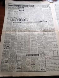 Ulus Gazetesi - 5 Temmuz 1961 - İnönü'nün Konuşmaları Yazan Yakup Kadri Karaosmanoğlu Köşe Yazısı - Evet Ve Hayır'ın Ötesinde Yazan Bülent Ecevit Köşe Yazısı - Cemal Gürsel Yanıltmak Şaşırtmak İsteyenlere Kanmayınız - Nizamın Temeli Yeni Anayasadır - Cemal Gürsel'in Basın Toplantısı Yarın - Anayasa Vatanseverce İşbirliğinin Mahsulüdür - Ahmet Şükrü Esmer Köşe Yazısı - Varlık'ın 28 Yılı Yazan M. Sunullah Arısoy - Finlandiya Başbakanı Vieno Sukselainen İstifa Etti - Kuveyte Yeni Birlikler Gidiyor - Tim Morton Ölüm Nöbeti Çizgi Roman - Londra'yı Kurtaran Adam Nakleden Güney Evcimen - Yalnızlar Yazan Erhan Bener - Bulmaca - Barcelona Metin Oktay'a 800 Bin Lira Veriyor -  Karşıyakalı Futbolcu Ogün Altıparmak Hava Alanından Döndü - Büyük Yıldız Zeki Müren Göl Gazinosunda - Avrupa Şampiyon Kulüpler Turnuvasında Fenerbahçe İkinci Turda Oynayacak - Beşiktaş Takımı Şeref Görkey'in Görevine Son Verdi - Hacettepe Kongresi - Güreş Federasyonu İkincil Başkanı Fethi Gürsoytrak