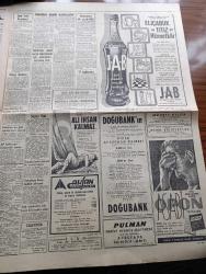 Hürriyet Gazetesi - 13 Haziran 1961 - Cumhuriyet Halk Partisi Tahrike Kapılmayacak - Cemal Gürsel Cemal Madanoğlu İle Başbaşa Yemek Yedi - Bu Yıl Sigara Fiyatlarında İndirim Yok - Dünya Bankası Yirmi Milyon Dolar Veriyor - Sabık Başvekil Adnan Menderes'in Avukatı Burhan Apaydın İle Zihni Kanmaz Mahkum Oldu - Sabıklar Doğruyu Şimdi Anlamışlar - Toto İkramiyesiyle Uçak Alıp Seyahate Çıkmışlar - Gün Battıktan Sonra Aşk Romanı Yazan Elizabeth Seiffert Yazı Dizisi - Hilton'a 6 Yılda Giren Para 6 Milyon Dolar - Dedektif Nik'in Maceraları Çizgi Roman - Prenses Süreyya Yeni Bir Hayata Kavuşmak Üzere - Mavi Ufuklar Aşk Ve Macera Romanı Çizen Faruk Geç - Defterimi Kapıyorum Aşk Romanı Yazan Fazıla Atabek Yazı işleri - İnternationale Kulübü Pele'ye  7 Milyon 700 Bin Lira Teklif Etti - Greaves Milan Forması İle - Feriköy Antrenör Kutik'le Prensip Anlaşmasına Vardı - Fatoş Çizgi Roman - Güngörmüşler Çizgi Roman - Gökler Hakimi Gordon Çizgi Roman - Nilüfer Çizgi Roman - Fenerbahçe Kampa Giriyor