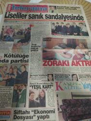 SABAH MELODİ GAZETESİ VE SABAH TELERAMA GAZETESİ KADINLARA ÖZEL - 9 Haziran 1993 -Karikatürler-Walt Disney/Boncuk-Mort Walker-Dick Browne/Bizim Aile-Tom Armstrong/Marvin-Graham Allen-John Dodd/Kral Kedi-Süleyman Turan/Dön Artık-Astroloji-Bülent Kısa-Klinik-Meltem Pusat-Telerama Programı-Sabah Filmleri-Öğlen Filmleri-Akşam Filmleri-Erdoğan Sevgin-zoraki aktris-başbakan-ertuğrul özkök-tansu çiller-bakırköy lisesi-veda partisi-kandemir konduk-aykut oray-ayşen gruda-dursun Ali sarıoğlu-ekonomi dosyası-nazmi kal-zihni göktay-pekcan koşar-ümit yıldırım-sıcağı sıcağına-erol atar-rüstem batum-neco-yeşil kart-hayattan dersler-Muazzez arcan-kemal artun-parçalı behçet-behçet nacar-ceyda karahan-süreyya duru-umutsuzlar-ismail hazar-özlem onursal-her şafakta ölürüm-ayhan ışık-filiz akın-fatma karanfil-mayolar çiçek açtı-engin koç-derya baykal-aile ilişkileri-yunanistan-çarkıfelek-süpermarket-süper parola-telegün-isteklerini-yumurcak-huzura doğru-açık oturum-amiral battı-seç bakalım-akşama doğru