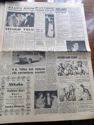 Son Havadis Gazetesi - 8 Haziran 1961 - 22 Kızıl Tevkif Edildi - Yeraltı Faaliyetleri Yapan Komünist Bir Şebeke Meydana Çıkarıldığı Açıklandı - Cemal Gürsel Komünistlerin Tevkifi Hakkında Ne Diyor - Vatan Cephesi Davasında Müdafaa Başladı - Yeni Partiler Seçime Girecek - CHP'nin Dernek İdare Heyetlerine Siyasi Baskı Devam Ediyor -  Gazeteciler Adına Milli Türk Talebe Birliğine Cevap Verildi - Yassıada Film Geliri Din Eğitimine Ayrıldı - Tarihte Adli Hatalar Yazan Leonard Knott Yazı Dizisi - Hazreti Muhammed'in Ebediyete İntikal Edişinin Yıldönümü Münasebetiyle Bir Güneş Gurub Ederken Yazan Ragıp Akyavaş - Türkiye'de Komünist Hareketleri Hazırlayan İlhan Darendelioğlu Yazı Dizisi - Bozkurtların Ölümü Yazan Nihal Atsız - 3. Dünya Harbinin İçindeyiz - Bir Film veya Artisti Meşhur Etmek İçin Ajanların Buluşları - Dünya Güreş Şampiyonasında 5. Gün - Moskova Dönüşü Ahmet Berman Galatasaray'dan 100 Bin Lira İsteyecek - Metin Oktay Ve Can Bartu İçin Resmi Bir Yazı Gelmedi - Arı Hafiye