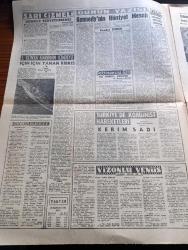 Son Havadis Gazetesi - 13 Haziran 1961 - İhtilal Hukuk Devletini Kurmak İçin Yapılmıştır - Halk Partisi Ve Hürriyet Yazan Peyami Safa Köşe Yazısı - Adnan Menderes'in Avukatı Burhan Apaydın Mahkum Oldu - Cemal Gürsel Seçim Erken Olmalı Diyor - İsmet İnönü Vecizelerinin Sigaralara Nasıl Girdiği Açıklanmadı - Yassıada'da Sanıklar Dikta İddialarını Reddetti - 3. Dünya Harbinin İçindeyiz Yazan Nejat Arıkan Yazı Dizisi - Kennedy'nin Hürriyet Mesajı Yazan Cevdet Perin - Türkiye Komünist Hareketleri Hazırlayan İlhan Darendelioğlu Yazı Dizisi - Amerikan Başkanı Kennedy Latin Amerikayı Ziyaret Edecek - Aktör Jeff Chandler Tekrar Hastaneye Yattı - Bozkurtların Ölümü Yazan Nihal Atsız - Marilyn Monroe'nun Annesi Deli Olarak Ölmüştü - Bugünkü Burç Falınız - Suat Mamat Milli Takımda Oynamak İstiyorum Dedi - Vali Kupası Bu Hafta Altı Maç İle Bitiyor - Puppo Sandro Milli Takımın İstirahate İhtiyacı Var Dedi - Kasımpaşa Takımında Mehmet Gür İstenmiyor - Arı Hafiye Çizen Harry Smith - Emirgan Kampı