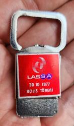 LASSA ESKİ ANAHTARLIK 30 EKİM 1977 AÇILIŞ TÖRENİ. MEKANİZMASI ÇALIŞIYOR. NADİR.