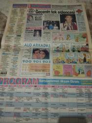 SABAH MELODİ GAZETESİ VE SABAH TELERAMA GAZETESİ KADINLARA ÖZEL -10 Şubat 1993 -Karikatürler-Walt Disney/Boncuk-Mort Walker-Dick Browne/Bizim Aile-Tom Armstrong/Marvin-Graham Allen-John Dodd/Kral Kedi-Süleyman Turan/Dön Artık-Astroloji-Bülent Kısa-Klinik-Meltem Pusat-Telerama Programı-Sabah Filmleri-Öğlen Filmleri-Akşam Filmleri-Erdoğan Sevgin-yorgun savaşçı-can gürzap-bir kadın bir erkek-yiğit okan-taner avardarın-Özkan turgay-amatörler ses yarışması-zekai tunca-mithat özyılmazel-alaaddin şensoy-hüsnü üstün-sadık atay-ayten uğuralp-yılmaz benlican-cümbüş sokağı-zilli zinnur-genç kız makyajı-korku dolu dakikalar-gelecek yaz-adalet uğruna-kadir inanır-silahlara veda-kadın dövüşçü-annemi seveceksin-gurbetçi dönüyor-tamer yiğit-yıldırım önal-kaderimsin-murat soydan-mine mutlu-necla akben-yüksel uzel-çarşamba'nın gelişi-eroin alemi-stüdyoda buluşalım-tuna serim-erhan yazıcıoğlu-eda oral-gülşen ergeç-yalnız kalpler-renkli dünyalar-zeki müren-leyla sayar-bu toprağın sesi-çocuk kuşağı-hava