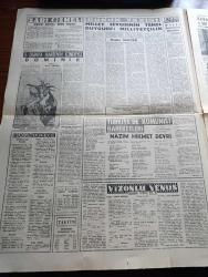 Son Havadis Gazetesi - 29 Haziran 1961 - Tek Parti Zihniyeti Yazan Gökhan Evliyaoğlu Köşe Yazısı - Kuveyt İçin Selim Sarper Mıntıkamızda Sükun Bozulmamalı Dedi - Mukbil Özyörük'ün İstifası Adalet Partisinde Normal Karşılandı - Rektör Seçimleri Yapılmayacak Mı - Ankara Sosyetesi Bir Zina Hadisesi İle Çalkalanıyor - Gazete Dağıtıcıları İşçileri Sendikası Kongre Yaptılar - Denizcilik Bankasında Şef Saltanatı Başladı - Sarı Çizmeli Yazan Adviye Fenik - 3. Dünya Harbinin İçindeyiz Yazan Nejat Arıkan Yazı Dizisi - Türkiye'de Komünist Hareketleri Hazırlayan İlhan Darendelioğlu Yazı Dizisi - Vizonlu Venüs Yazan John O'Hara Yazı Dizisi - Bozkurtların Ölümü Yazan Nihal Atsız - Marion Brando'nun Hayali Hakikat Oldu - Basından Özetler - Yassıada'da Sanık Polis Memurları Müdafaa Yaptı - Lefter Küçükandonyadis Fenerbahçe'yi Mahkemeye Veriyor - Ali Sami Yen Stadının Temeli Bu Hafta Atılıyor - Yeşildirek Kulübü Hakkını İstiyor - Transfer İhtilafları Komitesi Kuruluyor - İstanbul Yaz At Yarışları