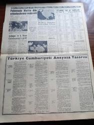 Son Havadis Gazetesi - 6 Temmuz 1961 - Bugün Dahil 3 Gün Siyasi Propaganda Yasak - Oy Sandıkları Başında Resmi Üniforma İle Bulunulmayacak - Fırıncılar Ekmeğe De Zam İstiyor - Kemal Kurdaş Korkuya Kapılıp Enflasyona Gitmeyeceğiz Dedi - Bulgar Casusu Yusuf Hocaoğlu Evvelce CHP Üyesi İmiş - Üç Kübalı Pilot Amerika'ya Kaçtı - Rektör Seçimleri İçin Bazı Öğretim Üyeleri Danıştaya Başvuracak - 3. Dünya Harbinin İçindeyiz Yazan Nejat Arıkan Yazı Dizisi - Eşsiz Bulutlar Yazan Françoise Sağan Yazı Dizisi - Türkiye'de Komünist Hareketleri Hazırlayan İlhan Darendelioğlu Yazı Dizisi - Cezayir'in Taksimine Mani Olmak İçin Müslümanlar Grev Yapıyor - General Mc. Arthur Manila'da Konuştu - Kuveyt Maliye Bakanı Kral Suud İle Görüşecek - Moskova Radyosu 10 Ay Önceki Haberleri Veriyor - Bozkurtların Ölümü Yazan Nihal Atsız - Fidel Castro'nun Kardeşi Raul Castro Suikastta Yaralandı - İsrail Bir Füze Fırlattı - Vizonlu Venüs Yazan John O'Hara Yazı Dizisi - En Çok Para Kazanan Aktristi Elizabeth Taylor -