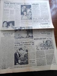 Son Havadis Gazetesi - 26 Temmuz 1961 - Son Havadis'i Kapattırmak İsteyenler Yazan Gökhan Evliyaoğlu Köşe Yazısı - Talat Asal Konuşması - Ertuğrul Akça Konuşması - Başkan Salim Başol Divan İstenen Cezaların Ağırlığını Müdriktir Dedi - Bizzat Müdafaasını Yapan Adnan Menderes Dikta Ve Anayasa Ayrılık İddialarını Reddetti - Ragıp Gümüşpala Cemal Gürsel'in Mektubuna Dün Cevap Verdi - Cemal Gürsel'in Mektubu - Ekrem Alican Seçimlerde CHP ile Mücadeleye Kararlıyız Dedi - Derbi Fabrikasında İş İhtilafı Kavgayla Son buldu - Cemal Gürsel Adalet Partisinin Kapatılması Bahis Mevzuu Değil Dedi - Türkiye'de Komünist Hareketleri Hazırlayan İlhan Darendelioğlu Yazı - Sabahattin Ali Sahnede - Türkistan Birliği Yayınları Yazan Ziyaeddin Babakurban - Zeynep Kamil'de Doğanların Bayramı - Bozkurtların Ölümü Yazan Nihal Atsız -  Adnan Menderes'in Avukatı Talat Asal'ın Müdafaası - Nurmetal Çamaşır Makineleri - CHP'li Avni Doğanın Aldığı Para - Altay Ömer Egesel Söz Alıyor