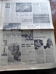 Son Havadis Gazetesi - 7 Ağustos 1961 - Yeni Türkiye Partisi Ekrem Alican Tenkitleri Cevap Verdi - Titof Feza'da Dolaşıyor - Nihat Erim Demokratik Partililer En Az Bizim Kadar Vatanperverdir Dedi - Ruslar Dün İkinci Feza Adamını Da Fırlattılar - Necmettin Erbakan'ın Basın Toplantısı - Türkiye Nüfusunun Yüzde 47'si Hazır Yiyicidir - Kasım Gülek Ahmet Emin Yalman'a Çattı -  Sarı Çizmeli Yazan Adviye Fenik - Mistisizm Üzerine Düşünceler Yazan Selahattin Şar Köşe Yazısı - Türkiye'de Komünist Hareketleri Hazırlayan İlhan Darendelioğlu Yazı Dizisi - Atatürk'ün Heykelini Taşlayan Bir İşportacı Tevkif Edildi - Bozkurtların Ölümü Yazan Nihal Atsız - İzmit'te Bilet Yolsuzluğu - Ankara İstanbul Radyosu Programı - Paris Celladı Yazan H. M. Mons Yazı Dizisi - Fenerbahçe 3  Vefa 1 - Şeref Has Bonservisini 65 Bin Liraya Alacak - Beşiktaş İlk Maçını Rahat Kazandı - Baba Hakkının Takımı Beşiktaş 1 0  Galip - Galatasaray Son 28 Dakikada 4 Gol İle Acaridmanı Yendi