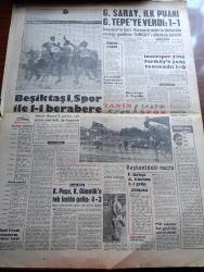 Tanin Gazetesi - 17 Eylül 1961 - Hasan Polatkan Ve Fatin Rüştü Zorlu İdam Edildiler - Adnan Menderes İyileşiyor İnfaz Sıhhati Tam Düzelince Yapılacak - Adnan Menderes Dün Sigara İle Gazete İstedi - Hasan Polatkan İdam Edildikten Sonra Fotoğraf - Fatin Rüştü Zorlu İnfazdan Birkaç Saniye Önce Fotoğraf - Cemal Gürsel'in Başkanlığında Parti Liderleri Dün Tekrar Toplandılar -  Beraat Edenler Tekrar Politikaya Atılmıyor - Faruk Nafiz Çamlıbel - Bütün Partilerin Aday Listeleri Belli Oldu - Bazı Mahkumlar Uçakla Kayseri'ye Nakledildiler - Adana'da Petrol Aranıyor - Avare Gençlik Yazan Kamertan - Stiv Kamyon Çizgi Roman - Modern Tıbbın Üstün Başarısı Adenauer - Suni Depremler De Bundan Sonra İnsanlık Hizmetinde - İlhan Selçuk Köşe Yazısı - haftalık Zilli İle Zülfittin Çizgi Roman - Cinayet Sahili Yazan George Simenon Yazı Dizisi - Galatasaray İlk Puanını Göztepeye Verdi - Beşiktaş İstanbulspor İle 1 1 Berabere - At Yarışları Tahmini - Fenerbahçe Ankaragücü Karşısında 2 1 Galip - Metin Oktay