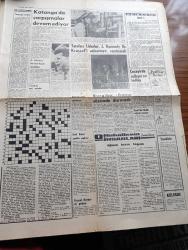 Öncü Gazetesi - 17 Eylül 1961 - Hasan Polatkan Ve Fatin Rüştü Zorlu İdam Edildi Fotoğraf - Adnan Menderes Hasta Olduğu İçin İnfaz Geri Kaldı - Milli Birlik Komitesinin İrtibat Bürosunun 59 Numaralı Tebliği - Yeni Türkiye Partisi Adayları Belli Oluyor - Milli Antlaşmanın Yassıada İle İlgili 2. Kısmı Açıklandı - Adnan Menderes İyileşiyor - Berrin Menderes İsmet İnönü İle Görüştü - CHP 4 Siyasi Parti Liderleriyle Dün De Görüştü - Mucize Genç Asistan Alp Reel Dün Yatağında Doğruldu - Tarafsız Liderler John Kennedy İle Kruşçef'i Anlaşmaya Vardıracak- O Mahallenin İnsanları Yazan Dursun Akçam -  Kadın Muhabir Brenda Renkli Çizgi Roman - Balkan Şampiyonasından Örsan Öymen Bildiriyor - Belgrad'ta İkinci Gün Başarısızdık - Galatasaray İlk Puanını İzmir'de Kaybetti - Düzelen Metin Oktay'ı Bugün De Catania Seyredecek - Ne Derlerse Desinler Fenerbahçe Büyük Takım - Kasımpaşa Emin Adımlarla İlerliyor - Feriköye Şans Tanınmıyor