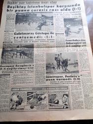 Hür Vatan Gazetesi - 17 Eylül 1961 - Son Perde Kapanırken Yazan Ahmet Emin Yalman Köşe Yazısı - Fatin Rüştü Zorlu Ve Hasan Polatkan İdam Edildi - Fatin Rüştü Zorlu İdam Hükmü İnfaz Edilmeden Önce Fotoğraf - Partiler Ortak Bir Bildiri İle Adnan Menderes Devrini Suçladı - İki İnfaz Dün Sabah Yapıldı - Tahliye Edilen Milletvekilleri Artık Politikaya Atılmayacak - Düşük Başvekil Adnan Menderes Öğleden Sonra Sigara İçti Ve Gazete İstedi - Milli Türk Talebe Birliği 27 Mayıs Hareketi En Medeni Ruhla Kararı Verdi - Medeniyet Gazetesi 7 Gün Kapandı - Cemal Gürsel Dört Parti Lideri İle Bir Toplantı Daha Yaptı - Yüksek Adalet Divanı Kararlarının Metni - 8'e Çeyrek Kala Yazan Ümit Deniz Yazı Dizisi - Her Cuma Gülhane Parkında - Kuzey Irak'ta Kürt İsyanı - Barzani İsyanı - Yassıada'da Son Oturum Yaşam Mehmet Ali Sebük - Yıldız Falı Merakı Yine Moda Oluyor - Lindi Çizen William Ratcliff - Vak Vak Walt Disney - Nefis Bir Portatif Radyo - Beşiktaş İstanbulspor Karşısında Bir Puana Çaresiz Razı Oldu -