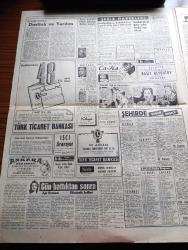 Hürriyet Gazetesi - 9 Mart 1961 - Konya'nın Kapalıçarşısı Yandı - Yanan Yerler Arasında 59 Dükkan Bir Banka Ve Elektrik Su Otobüs İşletmesine Ait Tesisler Var - 32 Bin Abonesi Olan İşletmenin Evrakı Kül Oldu Zarar 7 Milyon - Hazine Merkez Bankasına 2,5 Milyar Borçlu - İçişleri Bakanı Nasır Zeytinoğlu İzmir'de - Temsilciler Meclisinde Geçici Sistem Seçmen Kütükleri Tartışmaya Yol Açtı - Ferit Sözen'in Rüşvet Rezaleti - Profesör Fahrettin Kerim Gökay Yeni Türkiye Partisi İl Başkanı Oluyor - Elizabeth Taylor İyileşiyor - Gün Battıktan Sonra Aşk Romanı Yazan Elizabeth Seiffert Yazı Dizisi - Dedektif Nik'in Maceraları Çizgi Roman - İstanbullular Kullandıkları Suya İki Defa Para Ödeyecek - Kainatın 55 Noktasından Bir Takım Ses Dalgaları Geliyor -  Sana Döneceğim Aşk Romanı Yazan Mükerrem Engin Yazı Dizisi - Genç Deniz Alimi Piccard - Sevmek Saadettir Aşk Ve Macera Romanı Çizen Faruk Geç - Gerekli Tedbir Alınmazsa Örfi İdarece Maçlar Menedilecek - Fatoş Çizgi Roman - Güngörmüşler Çizgi Roman