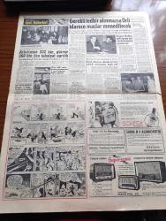 Hürriyet Gazetesi - 9 Mart 1961 - Konya'nın Kapalıçarşısı Yandı - Yanan Yerler Arasında 59 Dükkan Bir Banka Ve Elektrik Su Otobüs İşletmesine Ait Tesisler Var - 32 Bin Abonesi Olan İşletmenin Evrakı Kül Oldu Zarar 7 Milyon - Hazine Merkez Bankasına 2,5 Milyar Borçlu - İçişleri Bakanı Nasır Zeytinoğlu İzmir'de - Temsilciler Meclisinde Geçici Sistem Seçmen Kütükleri Tartışmaya Yol Açtı - Ferit Sözen'in Rüşvet Rezaleti - Profesör Fahrettin Kerim Gökay Yeni Türkiye Partisi İl Başkanı Oluyor - Elizabeth Taylor İyileşiyor - Gün Battıktan Sonra Aşk Romanı Yazan Elizabeth Seiffert Yazı Dizisi - Dedektif Nik'in Maceraları Çizgi Roman - İstanbullular Kullandıkları Suya İki Defa Para Ödeyecek - Kainatın 55 Noktasından Bir Takım Ses Dalgaları Geliyor -  Sana Döneceğim Aşk Romanı Yazan Mükerrem Engin Yazı Dizisi - Genç Deniz Alimi Piccard - Sevmek Saadettir Aşk Ve Macera Romanı Çizen Faruk Geç - Gerekli Tedbir Alınmazsa Örfi İdarece Maçlar Menedilecek - Fatoş Çizgi Roman - Güngörmüşler Çizgi Roman