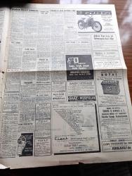 Hürriyet Gazetesi - 11 Mart 1961 - Seçmen Yaşı Belli Oldu 18 - Cemal Gürsel Mecliste İlk Defa Konuştu - Ragıp Gümüşpala'nın İthamlarına Devam Ediyor - Adnan Menderes Bir Defa Daha Mahkum Oldu - Dünyanın En Eski Yanardağı Kula'da - İçişleri Bakanı Nasır Zeytinoğlu Korunmak İstemiyor - 147'lerin İkinci Beyannamesi - Grip Tatili Sinemaların İşine Yaramış - Amerika Türkiye'ye Uranyum Gönderiyor - Gün Battıktan Sonra Aşk Romanı Yazan Elizabeth Seiffert Yazı Dizisi - Dedektif Nik'in Maceraları Çizgi Roman - İstanbul'da Bugün Sinema Ve Tiyatro Programı - Ordu Takımımız Tur Atladı - Mahalli Ligin 2 Karşılaşması Bugün Yapılıyor - Fatoş Çizgi Roman - Güngörmüşler Çizgi Roman - Gökler Hakimi Gordon Çizgi Roman - Nilüfer Çizgi Roman