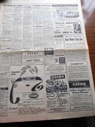 Hürriyet Gazetesi - 14  Mart 1961 - Eskisi Gibi Açılış Töreni Ve Şaşaalı Ziyafet Yok - Resmi Ziyaretler Sırasında Da Zafer Takları Kurulmayacak - Milli Birlik Komitesi Seçmen Yaşını Henüz Tesbit Etmedi - İran'a 70 Bin Ton Şeker Satıldı - Gayeleri Ekmek Sulh Ve Hürriyet - Silivrinin Fener Köyünde Bir Temsil Verildi - Savcı Doktor Talia Bali Aykan'ın Tahliyesini İstedi - Kerkükteki Çarpışmalar - Gün Battıktan Sonra Aşk Romanı Yazan Elizabeth Seiffert Yazı Dizisi - Dedektif Nik'in Maceraları Çizgi Roman - Düştüklerini Reddettiği Plan Tekrar İnceleniyor - Sana Döneceğim Aşk Romanı Yazan Mükerrem Engin Yazı Dizisi - Medeniyetin Beşiğinin Anadolu Olduğu Kati Suretle Anlaşıldı - Zeki Müren Mehtap Kazablankada Fotoğraf - Dünyanın En Kötü Giyinen Sinema Yıldızları Seçildi - Brigitte Bardot - Anita Ekberg - Sevmek Saadettir Aşk Ve Macera Romanı Çizen Faruk Geç - Feriköy Kulübü Maçın Hakemi Muvahhit Afir'i Mahkemeye Verdi - Haftanın Maçı Galatasaray Beşiktaş Oynuyor - Fatoş Çizgi Roman