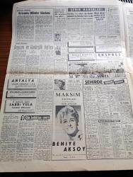 Hürriyet Gazetesi - 18 Mart 1961 - Milletin Bayramını Tebrik Eden Cemal Gürsel Birlik İstiyor -  Adalet Partisi Adına Şinasi Osma Kanun İçindeyiz Diyor - Kerkük Olayları Protesto Edildi - Pakistan Cumhurbaşkanı Eyüp Han Bugün Ankara'ya Geliyor - Adalet Divanı Duruşmaları 27 Mayıs'a Kadar Bitirmeye Çalışacak - Milliyetçi Cezayir Barışa Taraftar - Behiye Aksoy Her Akşam Maksim Salonlarında Fotoğraf - Gün Battıktan Sonra Aşk Romanı Yazan Elizabeth Seiffert Yazı Dizisi - Bayram Ve Kardeşlik Haftası Yazan Nihad Sami Banarlı - Dedektif Nik'in Maceraları Çizgi Roman - Wendton Alman İşitme Aletleri - Fenerbahçe Karagümrük Maçı - Can Bartu - Kadri Aytaç - Real Madrid Üç Ayda Oynadığı 12 Maçta Dört Milyon Lira Kazandı - Fatoş Çizgi Roman - Güngörmüşler Çizgi Roman - Gökler Hakimi Gordon Çizgi Roman - Galatasaray Beşiktaş Pazartesi Günü 13.30 da Oynuyor - Apikoğlu Sucuk Bayram Mesajı