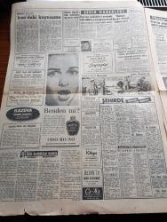 Hürriyet Gazetesi - 13 Mayıs 1961 - Cemal Gürsel'in Son İhtarı -  Başkan Cemal Gürsel Demokrat Parti'nin Kötü Artıklarını Baştacı Edenleri Hedef Tuttu - Anayasa Davasında Esat Budakoğlu Fotoğraf - Adnan Menderes İnkılâbı İnandığını Tekrarladı - Milli Eğitim Vekili Ahmet Tahtakılıç'a Göre Orta Öğretim Ücretli Olmalı - Mecliste Sabıkları Savunduğu İçin Cumhuriyetçi Köylü Millet Parti'li Seyfi Öztürk Protesto Edildi - Everest Fatihi Sir Edmund Hillary Felç Geçirdi - Milli Birlik Komitesi Anayasayı Tamamlıyor - Hitit Gemisini Soyanlar Yurda Sokulmayacak - Gün Battıktan Sonra Aşk Romanı Yazan Elizabeth Seiffert Yazı Dizisi - Dedektif Nik'in Maceraları Çizgi Roman - Mavi Ufuklar Aşk Ve Macera Romanı Çizen Faruk Geç - Girne'ye Araba Vapuru Seferi Yakında Başlıyor -  Feza Çalışmaları Amerika Ve Rusya'da Hızla İlerliyor - Claudine Hagen Çıplak Basın Toplantısı Yaptı Meşhur Oldu - 100 Metre Dünya Rekortmeni Armin Hary Atletizmi Terketti - A Milliler Ankara'da Antreman Yaptılar