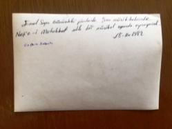 EMEL SAYIN'IN ORİJİNAL 3'LÜ FOTOĞRAF SETİ, 18 x 12 cm EBADINDA - SİYAH & BEYAZ - EMEL SAYIN'IN ŞAN MÜZİKHOLÜNDE NEŞE'İ MUHABBET ADLI MÜZİKALDE OYNAMASININ KARARLAŞTIRILMASI ŞEREFİNE METİN AKPINAR ve COŞKUN SABAH İLE AYNI MASADA YEMEK YEDİĞİ KARE ve BASIN AÇIKLAMASINDAN 2 FARKLI KARE, TOPLAM 3 FARKLI FOTOĞRAF - 18 KASIM 1982
