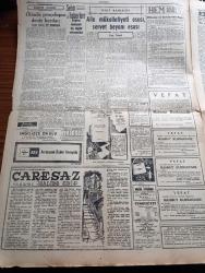 Cumhuriyet Gazetesi - 3 Ekim 1961 - Mısır Elçisine Ankara'yı Terketmesi Bildirildi - Çanakkale Hadisesi İle İlgili Tahkikata Dünkü Gelişmeler - Taşlıtarlanın Eski Demokrat Parti Ocak Başkanı Olan Hüseyin Kansız Örfi İdareye Verildi - Beyrut Elçilik Binasına Bomba Atan Şahıs Hala Yakalanamadı - Partilerin Radyo Konuşmaları - Samsunlu Vatandaş Çengel Hafız Seçim Neticesini Nasıl Görüyor - Çaresaz Yazan Halide Edip Adıvar Yazı Dizisi - Sinema Ve Jandarma Halil Yazan Cevat Fehmi Başkut Köşe Yazısı - Bay Oscar Karikatür - Profesör Nimbüs'ün Maceraları Çizgi Roman - Kürtler 3 Irak Askeri Uçağını Düşürmüşler - Panama Kanal İhtilafı Büyüyor - Yurtta Seçim Mücadelesi İntibaları - Tunceli'de Hiç Bir Parti Barajı Aşamayacak Mı - Resimli Roman Bankerin Milyonları Çizen Yves Sayol - Avrupa Şampiyon Kulüpler Turnuvasında Fenerbahçe'nin Rakibi Nürnberg 30 Ekimi Teklif Etti - Pele Hasta