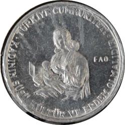 1976 10 Kuruş  Kadının Süsü Kültür ve Erdem Olmalıdır Hatıra Parası  Çil No  0146