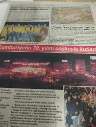 SABAH MELODİ TÜRKİYE'NİN TEK KADIN GAZETESİ- 30 Kasım 1993 -melodi puf noktası-aşkı arayan adam-Yazan çizen Süleyman Turan-melodi vitrin-astroloji-bülent kısa-melodi roman-aşk fırtınası-klinik-yöneten Meltem Pusat-ikili ilişkiler-Boncuk/Walt Disney-Marvin /Tom Armstrong-Kral Kedi/Graham Allen -john Dodd-Bizim Aile/Mort Walker -dick Browne- farklı tokalar-kadınlara erkeksi çizgiler-sibel tan-tülay arda-alerjinin yeni yüzü-astım-şampiyon adaylarına dikkat-seks baş ağrısı yapabilir-saç renginizden bıkarsanız-hızlı tramvay merter'de-sözene uluslararası ödül-nurettin sözen-radyoların en klası ve çizgi İstanbul büyükşehir belediye başkanı-otogar-aksaray-merter-mimarlar-çağdaş kentleşme-inönü tüneli-raylı sistem-sosyal destek-yoksullara yardım-uyku sırasındaki nefes duraklamaları-özel masörünüz-dengenin sırrı-beyaz perde-filmciler hepimizi delirtecek-kızılderili-sezen aksu-deniz çelik-ebru gündeş-ali öztürk-whitney Houston