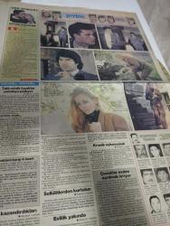 MELODİ KALİTELİ KADIN GAZETESİ -24 Mayıs 1990 -Evlilik dediğin-Astro-Melodi-Bülent Kısa-cinsel yaşam-bir aşk hikayesi-Fotoroman-dert ortağınız Gönül abla-kırık kalpler-Stan Dranke-Elif-by Barry Appleby-Aşk Romanı-Geleceğinizi öğrenin -bugün başınıza neler gelecek-tele kritik-ahmet öztarhan-uzaktaki sevgili-Süleyman Turan-liza minelli-aşkın kazandırdıkları-tatlı minik kazıklar-kurnaz satıcılar-neşe erberk-gülşen gümüşeli-avrupa güzeli-kronik uykusuzluk-sellülitlerden kurtulun-ingilizce seti-liseli nuray-çağın hastalığı migren -allerji mevsimi başladı-duaların mucizesi-iftira-rodica-hakan seçen-seven kalpler-iclal kondakçı-linda marchel-destan-gülsün kültük-tuna tunç-kadir usel-haydar kılıç-abdullah ateş-lucia mendez-karamazov kardeşler -Sema çelebi-doktorlar-malhun hatun-türkiye güzeli Jülide ateş-mustafa kara-başarı mı kültürüme borçluyum-dünya kupası-yavuz top