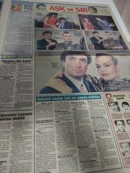 MELODİ KALİTELİ KADIN GAZETESİ -2 Nisan 1991 -Evlilik dediğin-Astro-Melodi-Bülent Kısa-cinsel yaşam-bir aşk hikayesi-Fotoroman-dert ortağınız Gönül abla-kırık kalpler-Stan Dranke-Elif-by Barry Appleby-Aşk Romanı-Geleceğinizi öğrenin -bugün başınıza neler gelecek-tele kritik-ahmet öztarhan-uzaktaki sevgili-Süleyman Turan-Süleyman demirel-şebnem dinçgör-şener şen-alıştım bir kere-şevket uğurluer-küçük kadınlar-seren serengil-biri bana akıl versin-fulya kumcu-haluk bilginer-zuhal olcay-yüksel uzel-sabah sporlarına başlayın-burhan çaçan-defne timurkan-nurettin soydan-Songül ülkü-coşkun sabah-jülide ateş-sevin Gül bahadır-lolitalar geliyor-sezer inanoğlu-sibel turnagöl-tarık tarcan-didem gökmen-salih kırmızı-melahat kazancı-süper komedi-açık öğretim-günün yıldızı-boşanma şamatası-ali poyrazoğlu-bülent kayabaş-insanlık hali-4 Oscarlı bir dram
