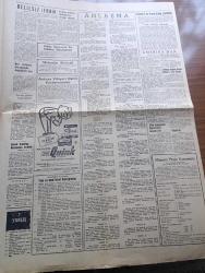 Ulus Gazetesi - 12 Eylül 1963 - Sovyet Kaptan İnsberg'in Teessüre Şayan Durumu Yazan Cihad Baban Köşe Yazısı - 2 no.lu Sıkıyönetim Mahkemesi Karar Verdi - 75 Sanık 4 Sene 2 Ay 91 Sanık 3 Ay Hapse Mahkum Edildiler Ve 1293 Harbokulu Öğrencisi Beraat Etti - Türkiye Bugün Ortak Pazar'a Üye Oluyor -  Türkiye İle Avrupa Ekonomik Topluluğu Arasında Ortaklık Yaratan Andlaşmanın Metni - Atatürk'e Küfreden Yobazın Elini Öpen Adalet Partililer Telin Ediliyor - Amerika'dan 315 Milyon Liralık Yeni Bir Kredi Alıyoruz - Vadideki Zambak Yazan Honore De Balzac - Almanya'da Türk İşçileri Yazan Seyfettin Turhan Yazı Dizisi - Bazı Uçaklara Televizyon Konacak - Sahne Yazan Metin And - Baykara Çizgi Roman - Doktor Fu Mançu Çizgi Roman - 1941 Alman Rus Harbi Ölüme Doğru Kristall'den Özetleyerek H. Niksarlı Yazı Dizisi - Bir Orta Oyunu İstanbul Satıldı Yazan Reşat Ekrem Koçu - Burç Falınız - Artık Parmak Kaldırmak Yok Meclisin Yeni Oylama Sistemi Yazan Nurettin Tekindor - Galatasaray Ferencvaros'u 4 0 Yendi -