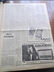 Yeni Sabah Gazetesi - 10 Kasım 1963 - Atatürk'ü Anıyoruz - Büyük Kurtarıcının 25. Ölüm Yıldönümü Münasebetiyle Yurtta ve Dünyada Anma Törenleri Tertip Edildi - Cemal Gürsel Ne Mutlu Atatürk'e Layık Olabilene - İsmet İnönü Yüreğimizin Bütün Minneti İle Anıyoruz - Atatürk Portresi Çizim Çetin A. Özkırım - John F. Kennedy Atatürk Bu Yüz Yılın En Büyük İnsanlarından Biri - Sir Douglas Home Atatürk'ü Kahraman Asker Olarak Saygı İle Yad Ediyorum - Dr.  Tevfik Rüştü Aras Büyük Sarı Efe'yi Anlatıyor - Değirmen Bülbülü Çizen Abdullah Turhan - Atatürk Yeşil Renge Vurgundu - Cihangir Atatürk Yazan Ordinaryüs Profesör Doktor Sadi Irmak - Büyük Millet Meclisinin İlk Hariciye Vekili Yusuf Kemal Tengirsenk Atatürk Demek İdeal Demektir Dedi - Beşiktaş PTT'yi Yenemedi 0 0 - Hacettepe Göztepe'yi Yenemedi - Avrupa Milli Takımlar Kupası İçin Yapılacak İtalya Rusya Maçı - Vefa ve Karagümrük Galip