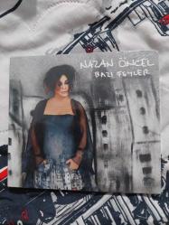 NAZAN ÖNCEL BAZI ŞEYLER CD ambalajında