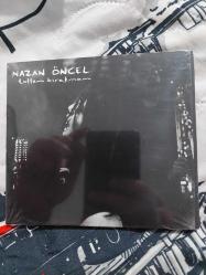 NAZAN ÖNCEL TUTTUM BIRAKMAM CD ambalajında