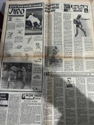 İNCİ SPOR GAZETESİ VE TERCÜMAN GAZETESİ SPOR SERVİSİ GAZETESİ - 25 NİSAN 1974 -Boluspor-Beşiktaş-Fenerbahçe-İstanbul ligde-Bursaspor-Metin Oktay-Necmi Tanyol aç-İslam Supi-Tevfik Ün-Asya’dan gelen salgın-Muzaffer Ilıca-neriman Tekil-Orhan Ayhan-Box-Sabri Mahir-İnönü Stadı-Muhammed Ali’nin çenesi-Galatasaray- Türkiye liginde en fazla puan-lar-Ali gümüş-Dağcılık-okçuluk-kürek-hayriler-Sakarya’nın Türk güreşine hediyesi-Selim Fehmi ve Yusuf Sarar kardeşler-Şabanoğlu istikbal vadi diyor-Brezilya’da futbolcu copa cabana -Leonidas-Uygur yamak-1009 38’in yıldızları-Metin Oktay-Palermo transfer-İtalyan futbolunda-Zizinho -meazza ile sarasi seramonide