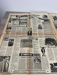İNCİ SPOR GAZETESİ VE TERCÜMAN GAZETESİ SPOR SERVİSİ GAZETESİ - 12 ARALIK  1974 -Geç Real Madrid’i istiyor-Anadolu’da futbol ihtilaline ben yaptım-Orhan Ayhan-Dicked 249 gölün üçtebirinin fazlasını 11 kişi attı-Şampiyonluk golcüler‘in ayaklarından geçiyor-Cemil tezcan-Necmi Tan yolaç-Orhan Ayhan-tezcan Osman-Bayern Münih Yaşlanan maier in yerine geçecek ismi seçti -yurdumuzda denenip beğenilmeyenedstrom İsveç’te yılın futbolcusu seçildi yılın futbolcusu seçildi H.herrera şirket kurdu -Taylan Uygun-Tevfik Ün-Melih tuğrul-İran maçı-Beşiktaş’ın golleri-neriman Tekil-Atilla Tüzmen Zirve’den kolay kolay inmeyeceğiz-hayri hiçler-Yavuz Sultan Selim şampiyonluğa oynuyor siyah kuşak için çalışıyor-başkan Mutlu Mersin banyosu gerçek gücünü ikinci yarıda gösterecek-mankenler hanımlara model taraftarlara moral verdi-en başarılı ekip Demirspor-yaşararak Şahin-spor akademisi Ergün hiçyılmaz-Samsunspor kırmızı beyaz giyindi-total futbolu eksiksiz uyguladı-Hollanda-aydın irgen-Kemal Belgin-Sivasspor