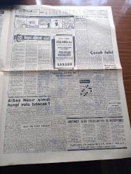 Siyasi Halk Gazetesi - 28 Temmuz 1956 - Bizde Hürriyet Savaşı Yazan Hüseyin Cahit Yalçın Köşe Yazısı - Gazetemiz Hakkında Açılan Davalardan Birinin İlk Duruşmasında Toplatma Kararı Veren Hakimi Reyini İzhar Ettiği İçin Reddettik - Patlıcan Domates Şeftali Üzüm İhracından 500,000 Dolar Gelecekmiş - Filan Politikacı Hırsızdır - Balkan Paktı Aktif Durumunu Kaybetti - Demokrasi Ve Diktatörlük - Kenarın Dilberi Yazan Orhan Kemal Yazı Dizisi - Selanikten Lozana Yazan Behçet Cemal Köşe Yazısı - Kıbrıs'ta Bir Türk Öldürüldü - Patrik Athenagoras Türk Ortodoks Kilisesinin Bir Ölüsünü Rum Mezarlığına Gömdürmedi - Beyaz Elbiseli Cani Yazan İsmet Yenisey - Albay Nasır Şimdi Hangi Yolu Tutacak - Nasreddin Hoca Diyor Ki Karikatür - Kansere Dair Yeni Buluş -  Atasözleri Karikatür Köprüyü Geçene Kadar Ayıya Dayı Derler - Tarihi Roman Cinci Hoca Çizen Ratip Tahir Burak - Resimli Hikâye Çarıklı Diplomat Şaban Ağa Çizen Mim Uykusuz