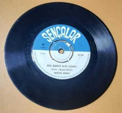 Behiye Aksoy - Sana Gelen Yollar/Beni Benden Alan 45’lik Plak