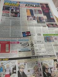 SABAH MELODİ GAZETESİ VE SABAH TELERAMA GAZETESİ KADINLARA ÖZEL GAZETESİ - 21 Şubat 1993 -Karikatürler-Walt Disney/Boncuk-Mort Walker-Dick Browne/Bizim Aile-Tom Armstrong/Marvin-Graham Allen-John Dodd/Kral Kedi-Süleyman Turan/Dön Artık-Astroloji-Bülent Kısa-Klinik-Meltem Pusat-Telerama Programı-Sabah Filmleri-Öğlen Filmleri-Akşam Filmleri-Erdoğan Sevgin-Onur kumbaracıbaşı-meriç köy atası-engin ardıç-kırmızı koltuk-adnan kahveci-dinamit-bizimkiler-teleskopun dönüşü-izzet öz-ahmet omay-leyla adalı-hüsnü atasoy-sinan çetin-sezen aksu-yaman okay -Halit kıvanç-gülten dayıoğlu-istanbul belediye tiyatrosu-neşe erçetin-orhan boran-metal dergisi-metin demirhan-orkun uçar-yamalı bohça-barış manço-yeryüzündeki cehennem-ölüm tarlaları-ilyas salman-yaşamla hesaplaşma-dişi düşman-hülya koçyiğit-cüneyt arkın-babamın taklisleri-kehanet-rüya gibi-zeki müren-arzu okay-vahşi çiçek-adile naşit-ayşen gruda-suadiye-güngör bayrak-osman Yağmurdereli